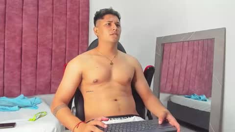 Snapshot of mathias_cocks chatting on December 2024 01:03:01 AM mathias cocks online show from December 2024 01:03:01 AM