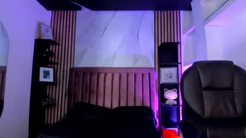 Mathias  online show from June 2026 07:12:02 PM