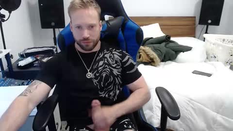 Snapshot of mathieu6606 chatting on February 2026 10:13:02 AM Math online show from February 2026 10:13:02 AM