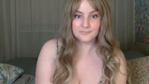 mathilde_solveig online show from December 2024 03:35:01 PM