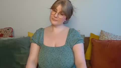 mathilde_solveig online show from November 2025 11:01:02 AM