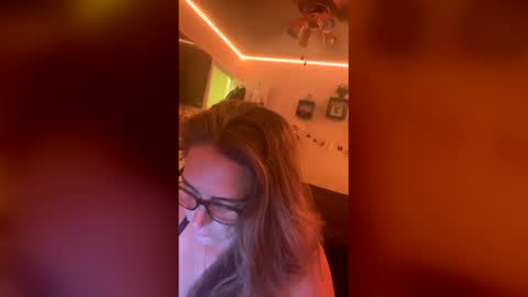 mathislauraashley2023 online show from April 2026 10:15:02 PM