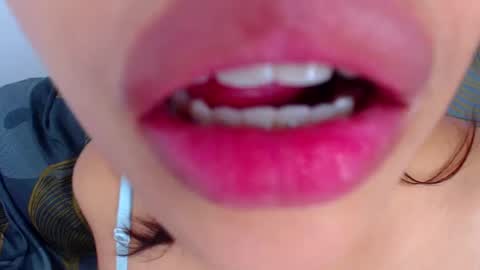 Snapshot of mati0421 chatting on December 2024 03:25:02 AM Mati04 online show from December 2024 03:25:02 AM