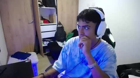 Snapshot of matias_bianco01 chatting on September 2025 03:44:01 AM matias online show from September 2025 03:44:01 AM