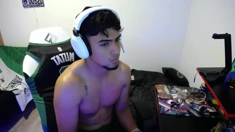 Snapshot of matias_bianco01 chatting on October 2025 05:25:01 AM matias online show from October 2025 05:25:01 AM