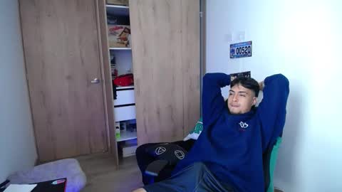 Snapshot of matias_bianco01 chatting on November 2025 03:55:01 PM matias online show from November 2025 03:55:01 PM