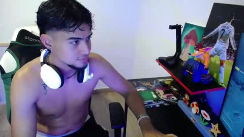 Snapshot of matias_bianco01 chatting on November 2025 05:07:02 AM matias online show from November 2025 05:07:02 AM