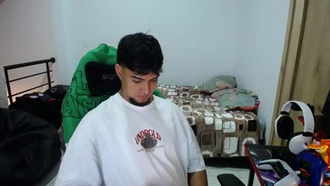 Snapshot of matias_bianco01 chatting on February 2026 04:17:02 AM matias online show from February 2026 04:17:02 AM