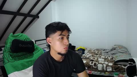 Snapshot of matias_bianco01 chatting on February 2026 05:57:01 AM matias online show from February 2026 05:57:01 AM