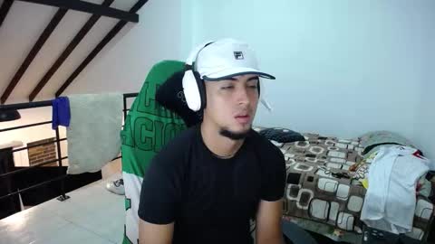 Snapshot of matias_bianco01 chatting on February 2026 05:04:01 AM matias online show from February 2026 05:04:01 AM