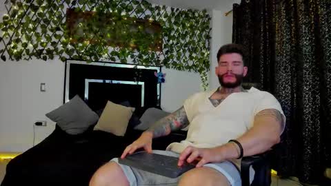 matius foxter online show from October 2025 02:30:01 AM