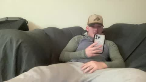 Snapshot of mattdawg13 chatting on February 2026 05:15:01 AM MattDawg13 online show from February 2026 05:15:01 AM