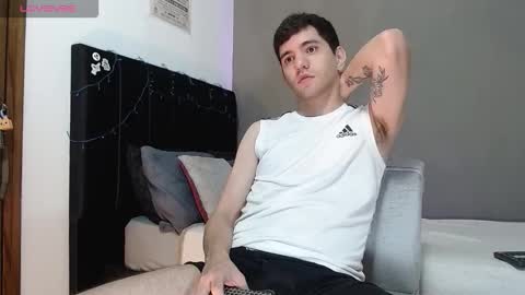 ---Matteo--- online show from December 2025 05:02:01 AM