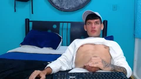 matthew_hawk19 online show from March 2025 04:01:01 AM