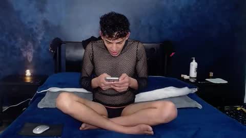 matthew_hawk19 online show from February 2026 12:23:02 PM