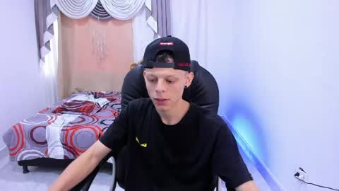 MatthewBoy online show from May 2026 12:12:02 PM