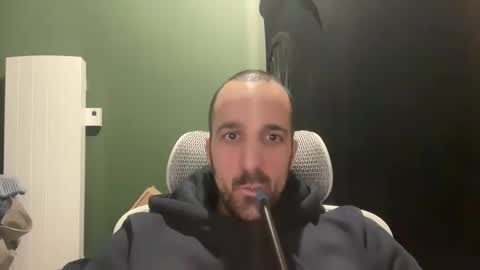 Snapshot of matthias24 chatting on January 2026 12:35:01 AM M online show from January 2026 12:35:01 AM