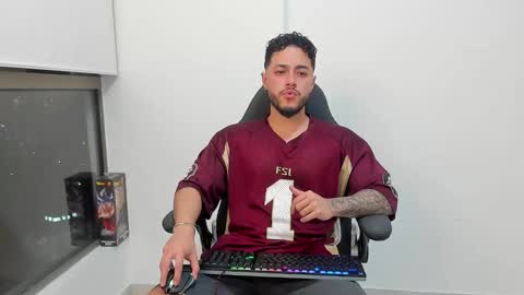 Snapshot of mattia_dupont chatting on February 2026 01:20:01 AM Mattias online show from February 2026 01:20:01 AM