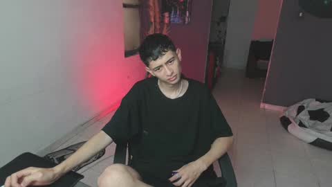 Snapshot of mattias_dantee chatting on February 2025 01:32:01 PM mattias online show from February 2025 01:32:01 PM