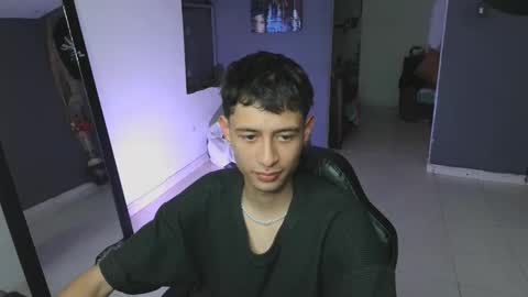 Snapshot of mattias_dantee chatting on February 2025 11:51:02 PM mattias online show from February 2025 11:51:02 PM