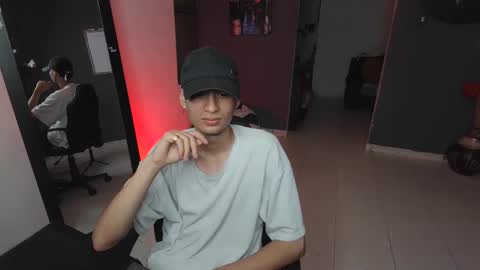 Snapshot of mattias_dantee chatting on February 2025 09:10:01 PM mattias online show from February 2025 09:10:01 PM