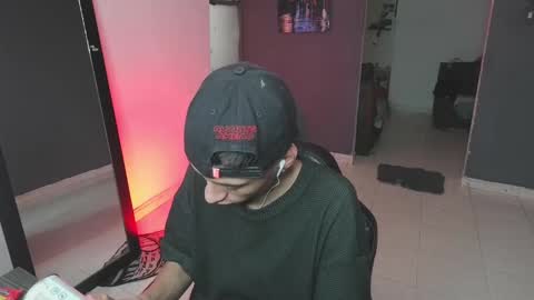 Snapshot of mattias_dantee chatting on February 2025 05:39:02 PM mattias online show from February 2025 05:39:02 PM