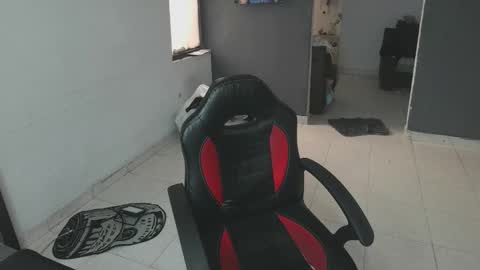 Snapshot of mattias_dantee chatting on February 2025 03:31:02 PM mattias online show from February 2025 03:31:02 PM