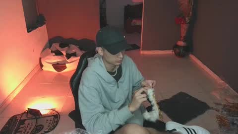 Snapshot of mattias_dantee chatting on February 2025 10:04:02 PM mattias online show from February 2025 10:04:02 PM