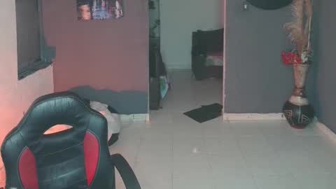 Snapshot of mattias_dantee chatting on February 2025 09:43:01 PM mattias online show from February 2025 09:43:01 PM