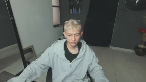 Snapshot of mattias_dantee chatting on February 2025 05:29:02 PM mattias online show from February 2025 05:29:02 PM