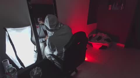 Snapshot of mattias_dantee chatting on February 2025 11:47:02 PM mattias online show from February 2025 11:47:02 PM