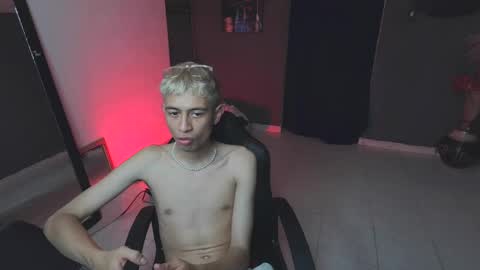 Snapshot of mattias_dantee chatting on February 2025 02:51:01 AM mattias online show from February 2025 02:51:01 AM