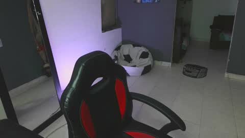 Snapshot of mattias_dantee chatting on February 2025 03:38:01 PM mattias online show from February 2025 03:38:01 PM