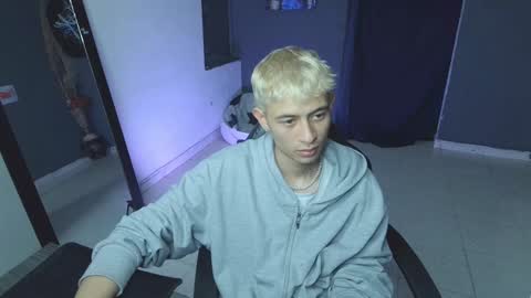 Snapshot of mattias_dantee chatting on February 2025 01:43:01 AM mattias online show from February 2025 01:43:01 AM