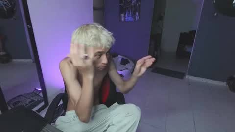 Snapshot of mattias_dantee chatting on March 2025 03:49:02 PM mattias online show from March 2025 03:49:02 PM