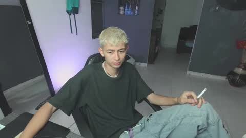 Snapshot of mattias_dantee chatting on March 2025 11:05:02 PM mattias online show from March 2025 11:05:02 PM