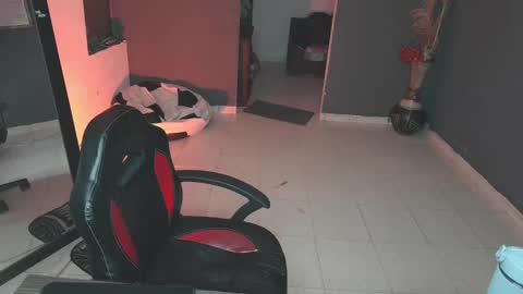 Snapshot of mattias_dantee chatting on March 2025 04:07:01 AM mattias online show from March 2025 04:07:01 AM