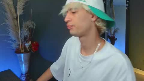 Snapshot of mattias_dantee chatting on September 2025 01:07:02 AM mattias online show from September 2025 01:07:02 AM