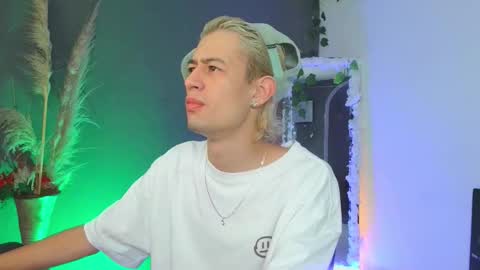 Snapshot of mattias_dantee chatting on October 2025 01:58:02 AM mattias online show from October 2025 01:58:02 AM