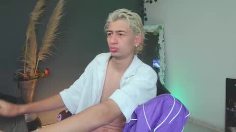 Snapshot of mattias_dantee chatting on October 2025 05:07:02 AM mattias online show from October 2025 05:07:02 AM