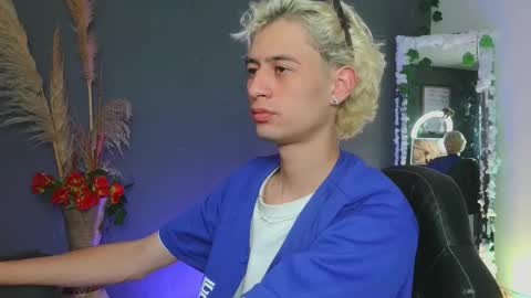 Snapshot of mattias_dantee chatting on October 2025 12:13:01 AM mattias online show from October 2025 12:13:01 AM