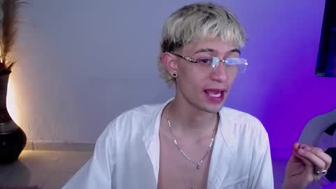 Snapshot of mattias_dantee chatting on November 2025 11:40:02 PM mattias online show from November 2025 11:40:02 PM