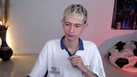 Snapshot of mattias_dantee chatting on November 2025 05:50:02 PM mattias online show from November 2025 05:50:02 PM