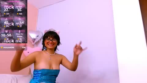 mattilda_18 online show from March 2025 10:52:02 PM