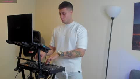 Snapshot of mattsaill_ chatting on September 2025 12:16:01 AM mattsaill_ online show from September 2025 12:16:01 AM