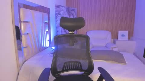 Matt online show from November 2025 10:42:01 PM