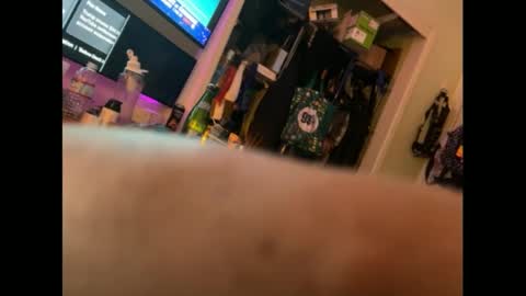 Snapshot of mattyrazz chatting on September 2025 02:38:02 AM NiceBigJuicyHead online show from September 2025 02:38:02 AM