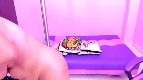 Snapshot of mature__bitch chatting on March 2025 06:40:02 PM call me samantha online show from March 2025 06:40:02 PM