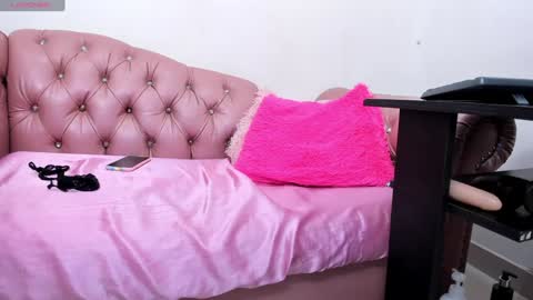 Lucy online show from December 2024 06:49:01 PM