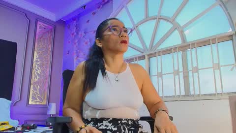 Snapshot of mature_bigass__ chatting on December 2025 11:47:01 AM Maria online show from December 2025 11:47:01 AM